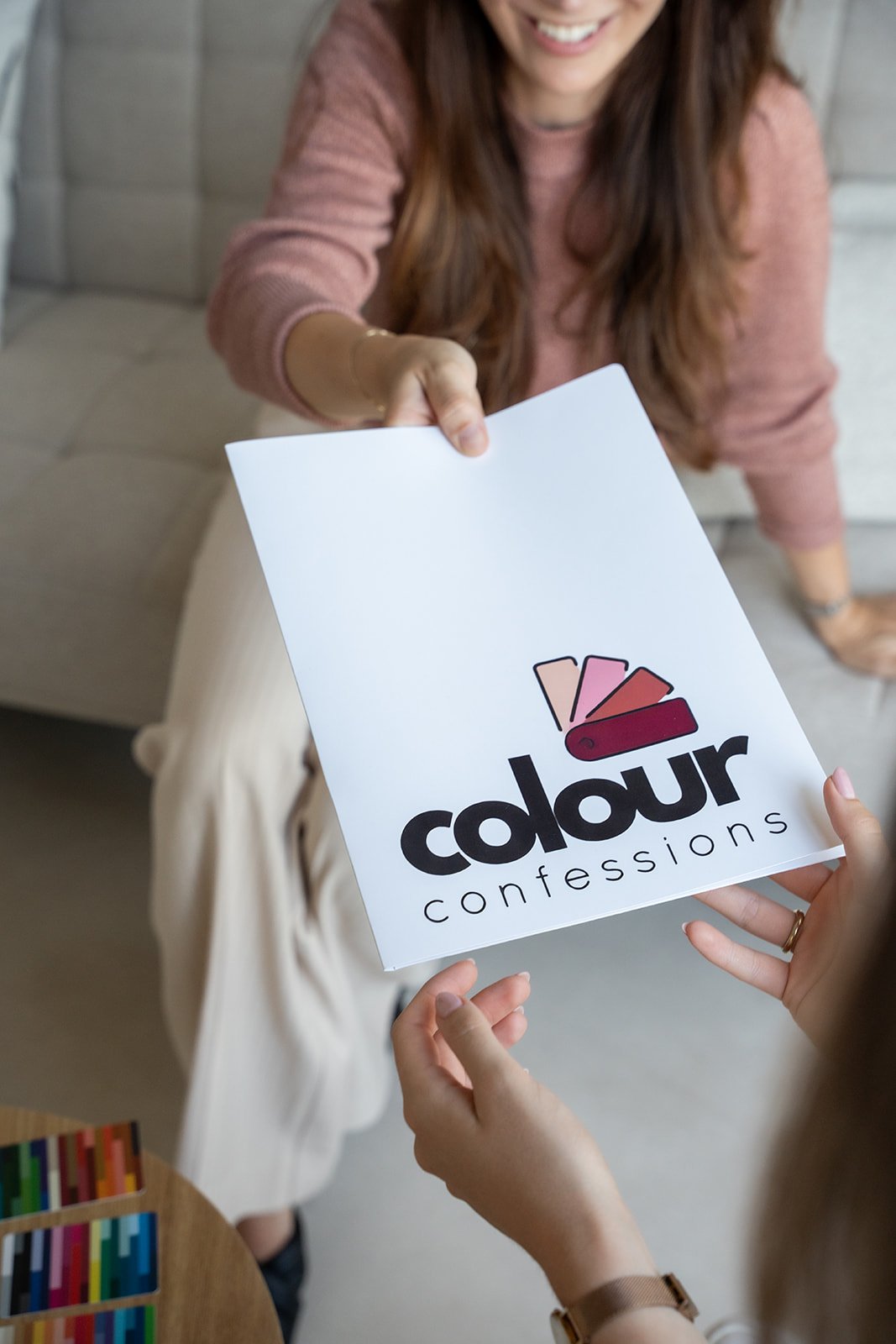 Cadeaubon overhandiging — colour confessions